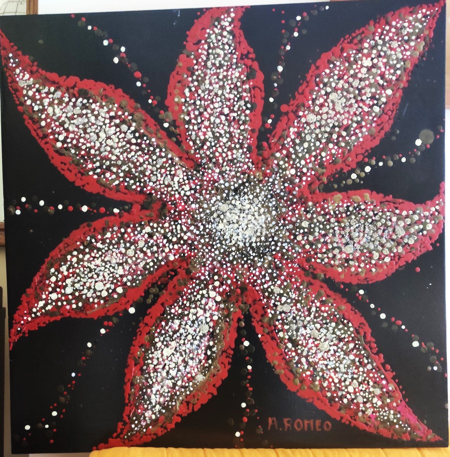 Fiore Schiacciato che brilla